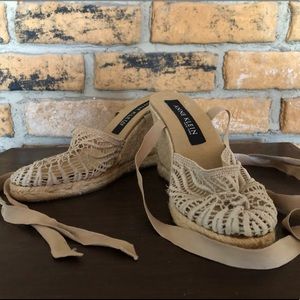 Anne Klein vintage espadrille wedges